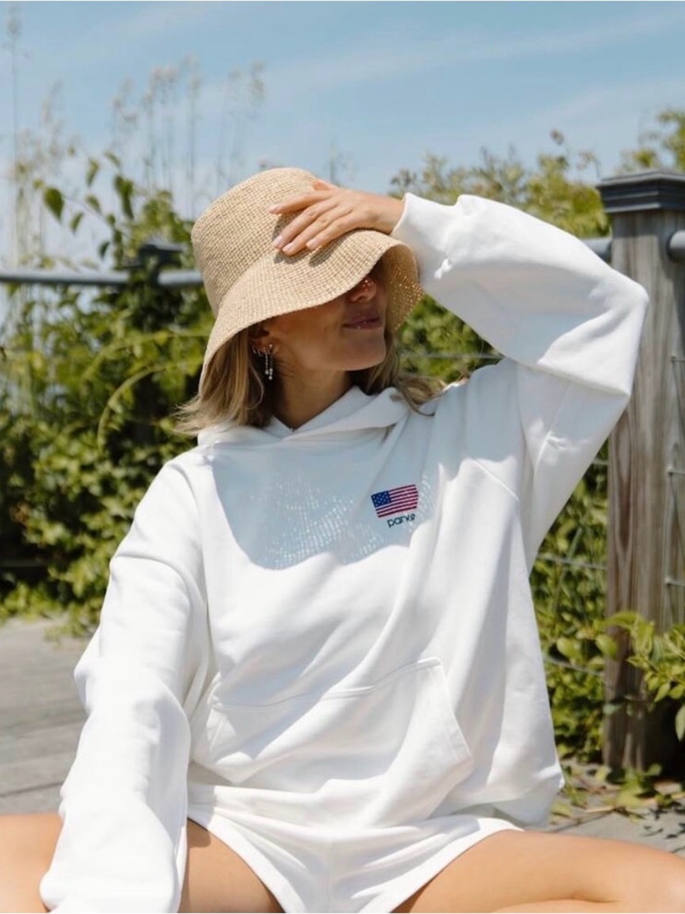 Parke Heritage American Flag White Hoodie in Like New Condition Size L/XL
